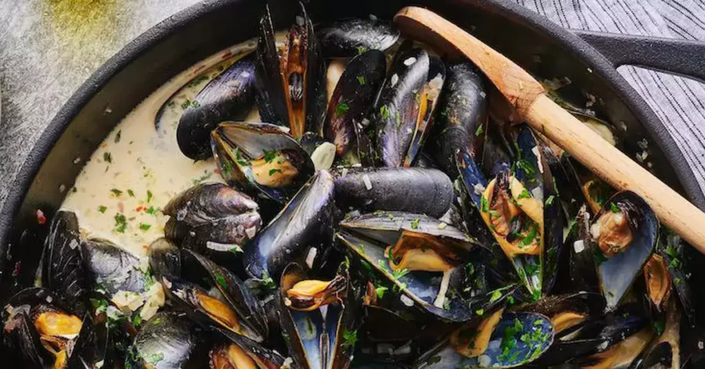 Steamed Mussels with Cream Sauce Recipe